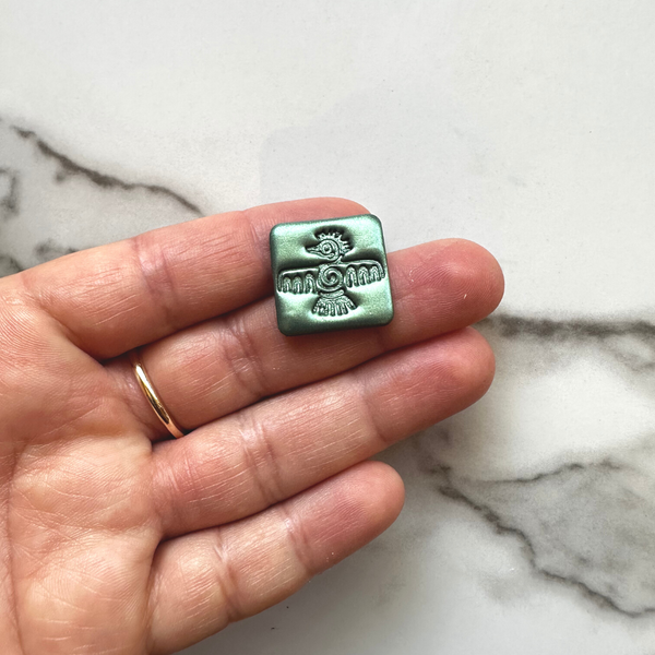 099 - Aztec Eagle Stud