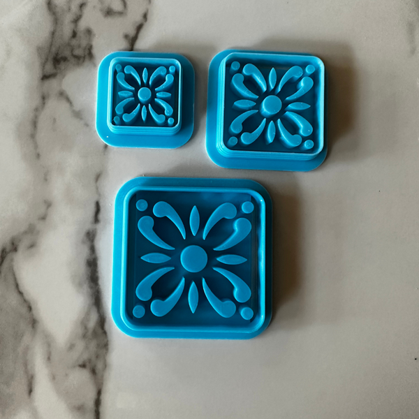 124 - Petal Talavera Tile