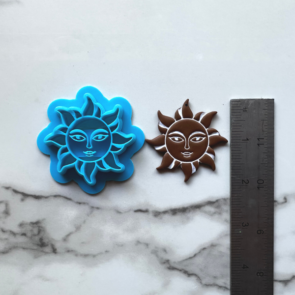 087 - Sassy Sun Cutter