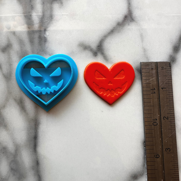 120 - Jack-o-Lantern Heart