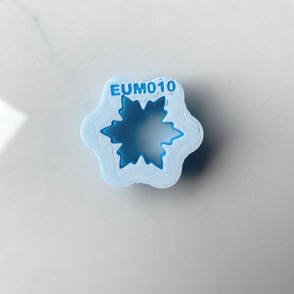 010 - Snowflake Stud