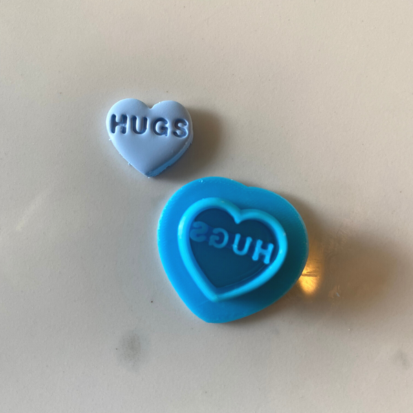 029 - HUGS Conversation Heart Stud